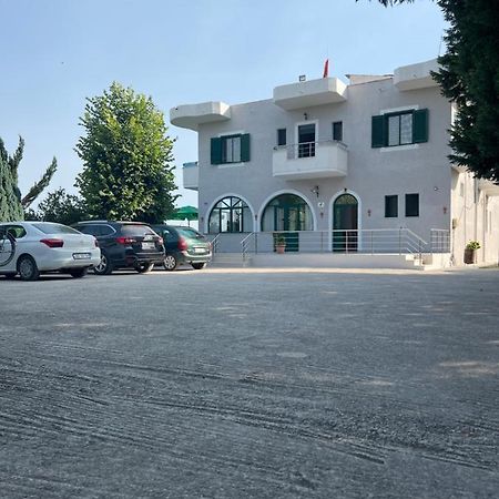 Agron Hotel Orikum Bagian luar foto