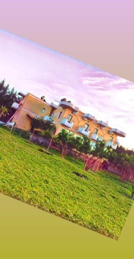 Agron Hotel Orikum Bagian luar foto