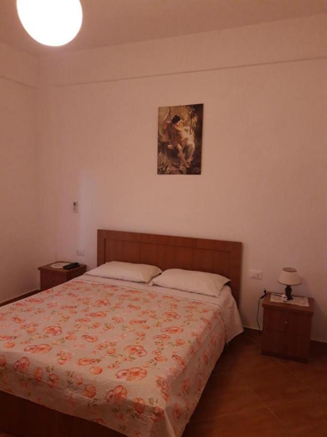 Agron Hotel Orikum Bagian luar foto