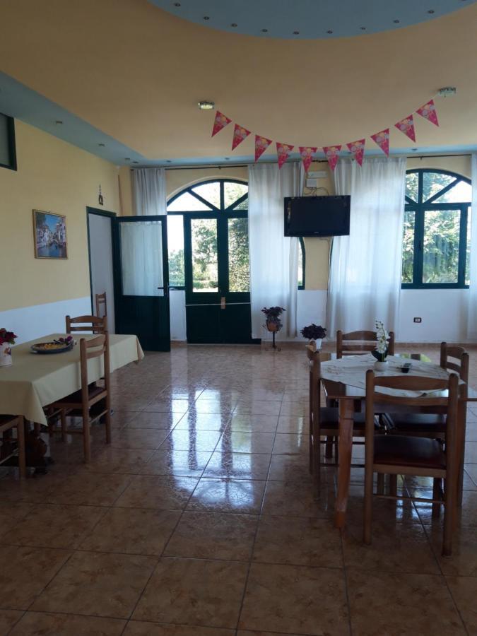 Agron Hotel Orikum Bagian luar foto
