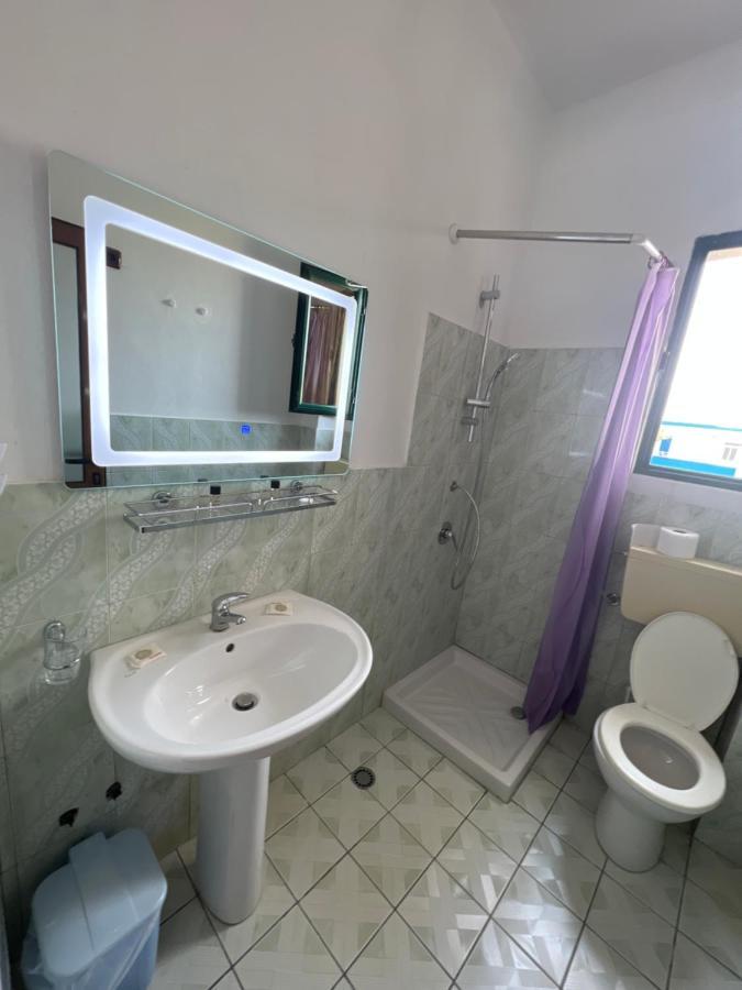 Agron Hotel Orikum Bagian luar foto
