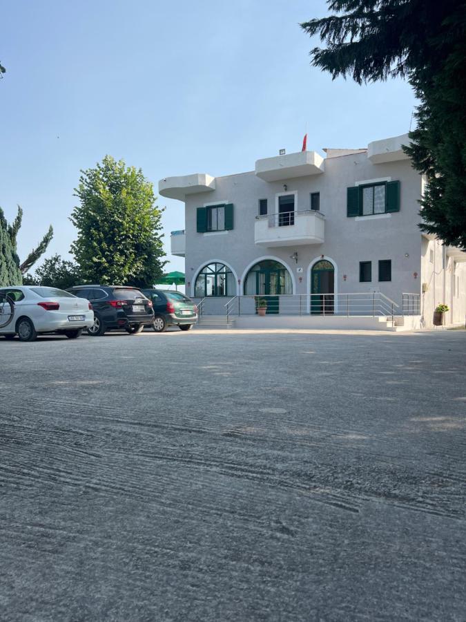 Agron Hotel Orikum Bagian luar foto